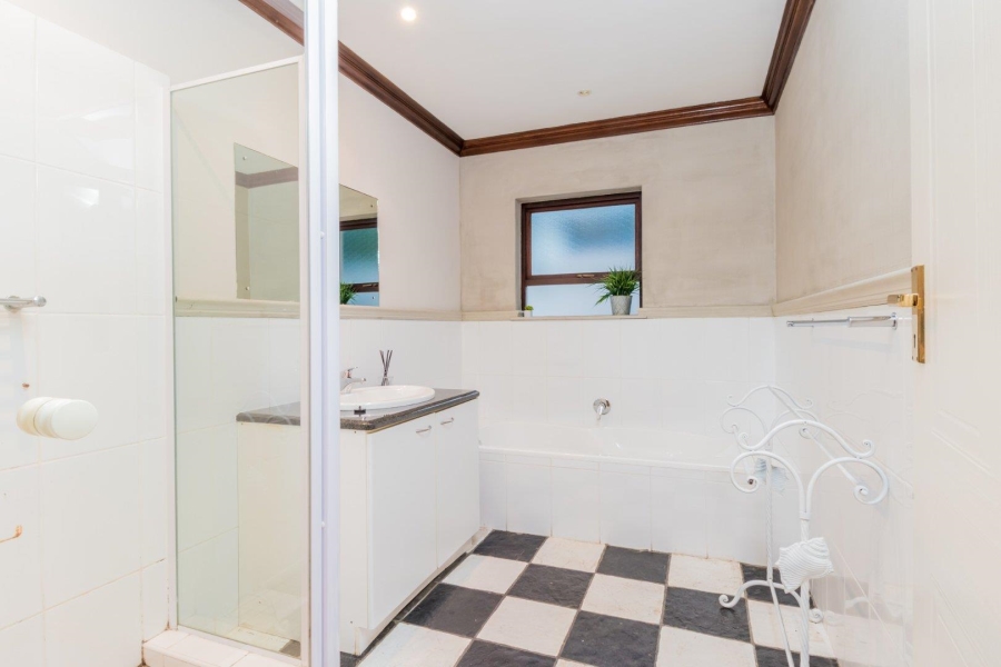 4 Bedroom Property for Sale in Newlands Western Cape